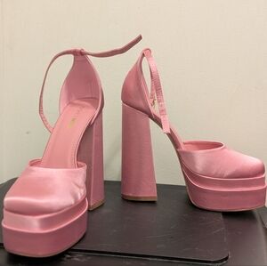 Rose Pink Platform Pumps 💖 The Perfect Vday Shoe